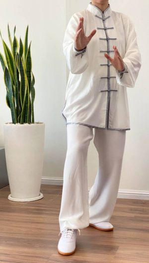 لباس تای چی سفید دکمه نقره ای